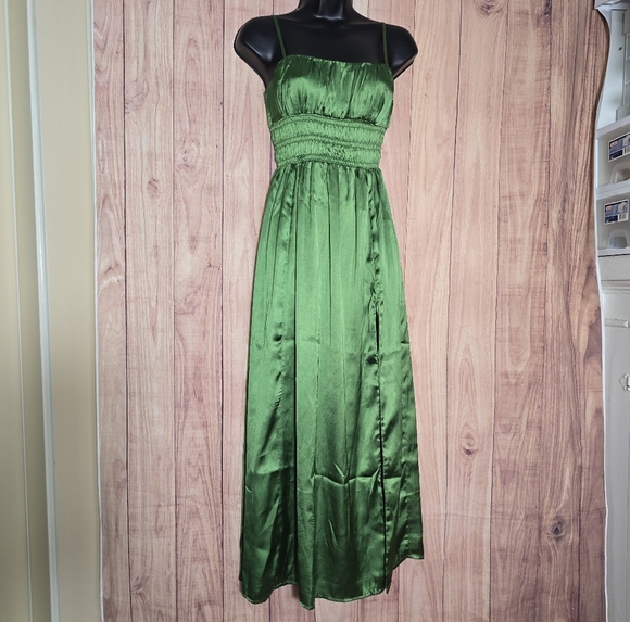 Abercrombie & Fitch Elegant Emerald Green Satin Maxi Dress Size XX Small - Picture 4 of 16